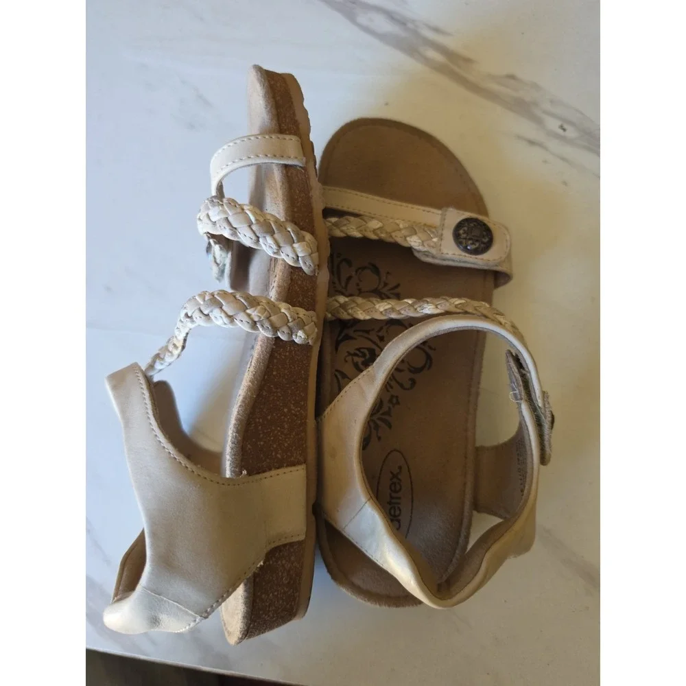 Aetrex Lydia Adjustable Wedge slip on sandal white size 6
